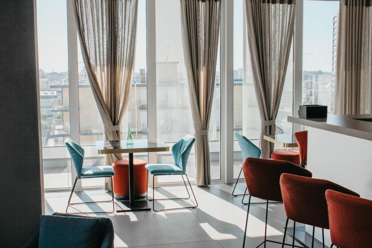 J44 Lifestyle Hotel Lido di Jesolo Luaran gambar The Sky Bar
