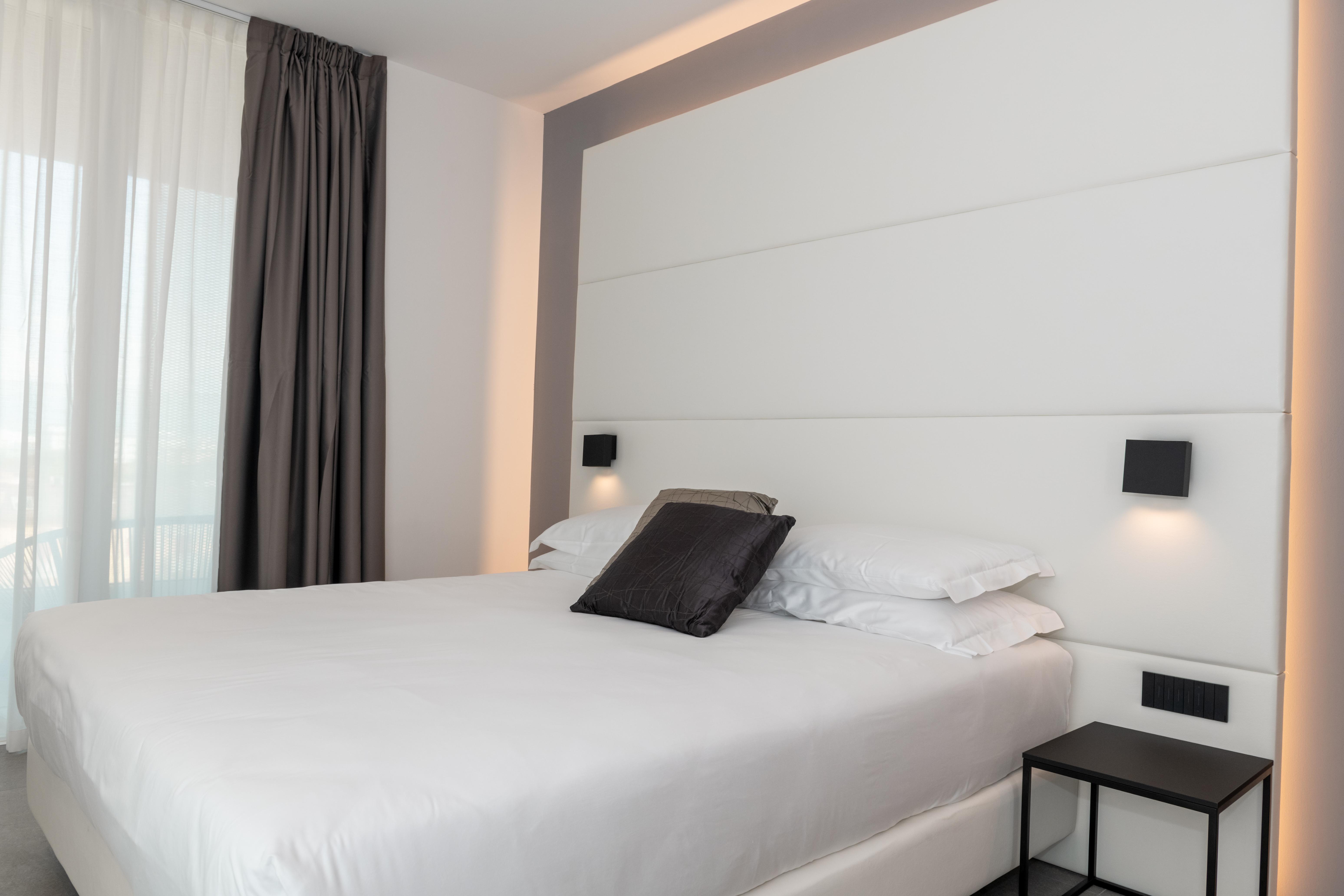 J44 Lifestyle Hotel Lido di Jesolo Luaran gambar A room at the hotel